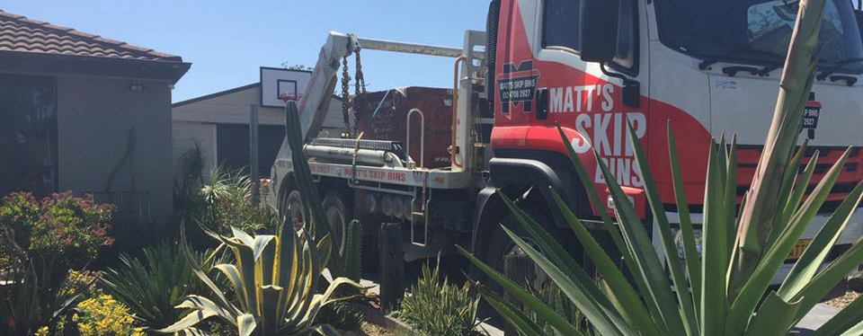 green waste skip bin